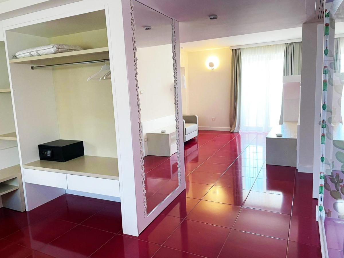 Suite Hotel L'Oasi Di Riaci (Adults Only) Santa Domenica  Eksteriør bilde